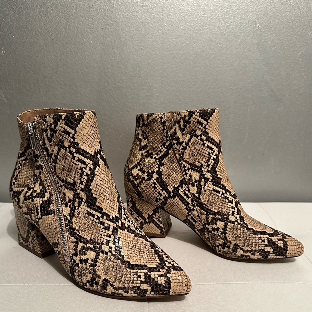 Steve Madden Checkmate Tan Snake Ankle Boots
